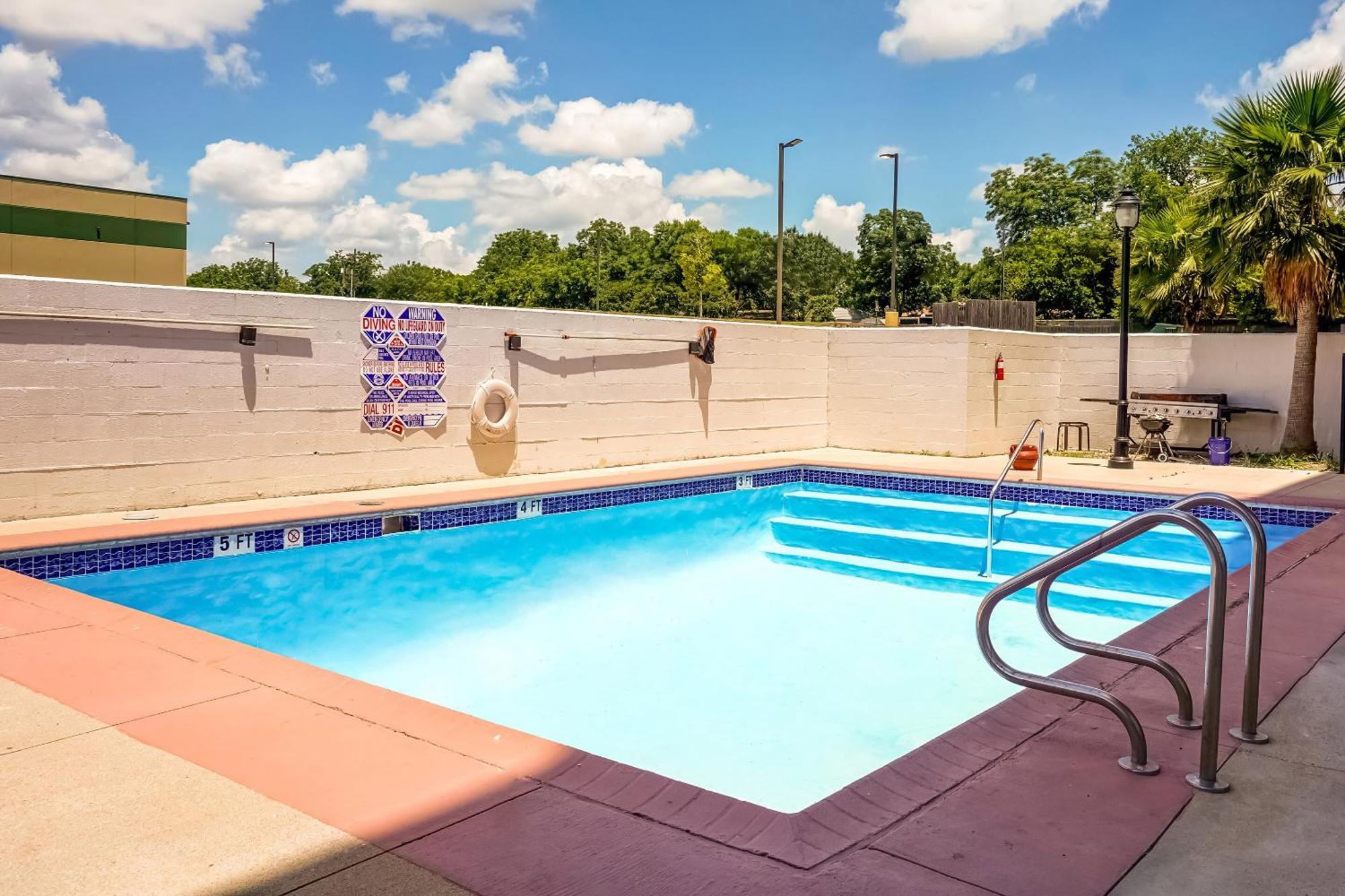 Oyo East (adults Only) 2* Killeen