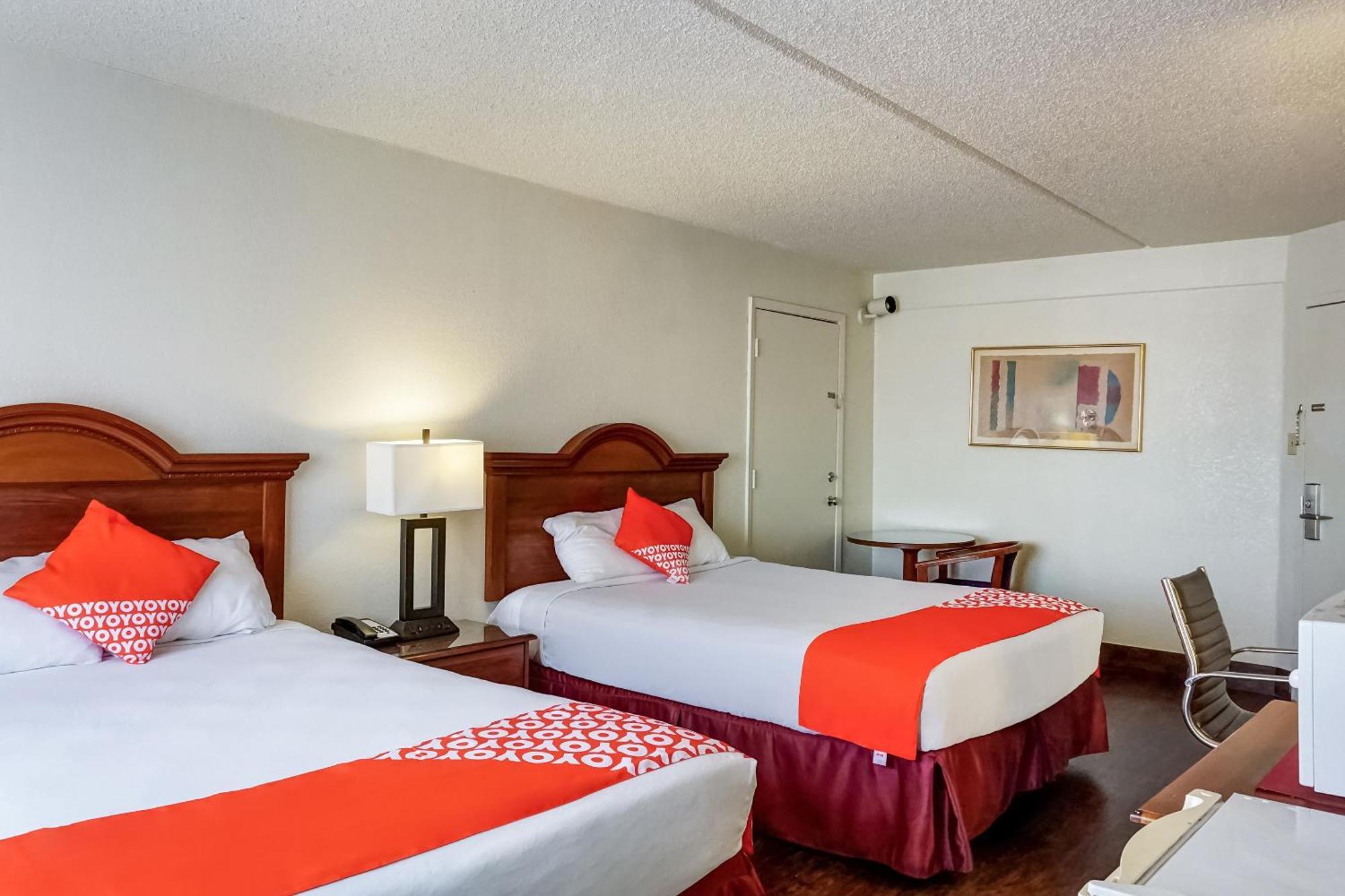 Oyo East (adults Only) Hotel 2*