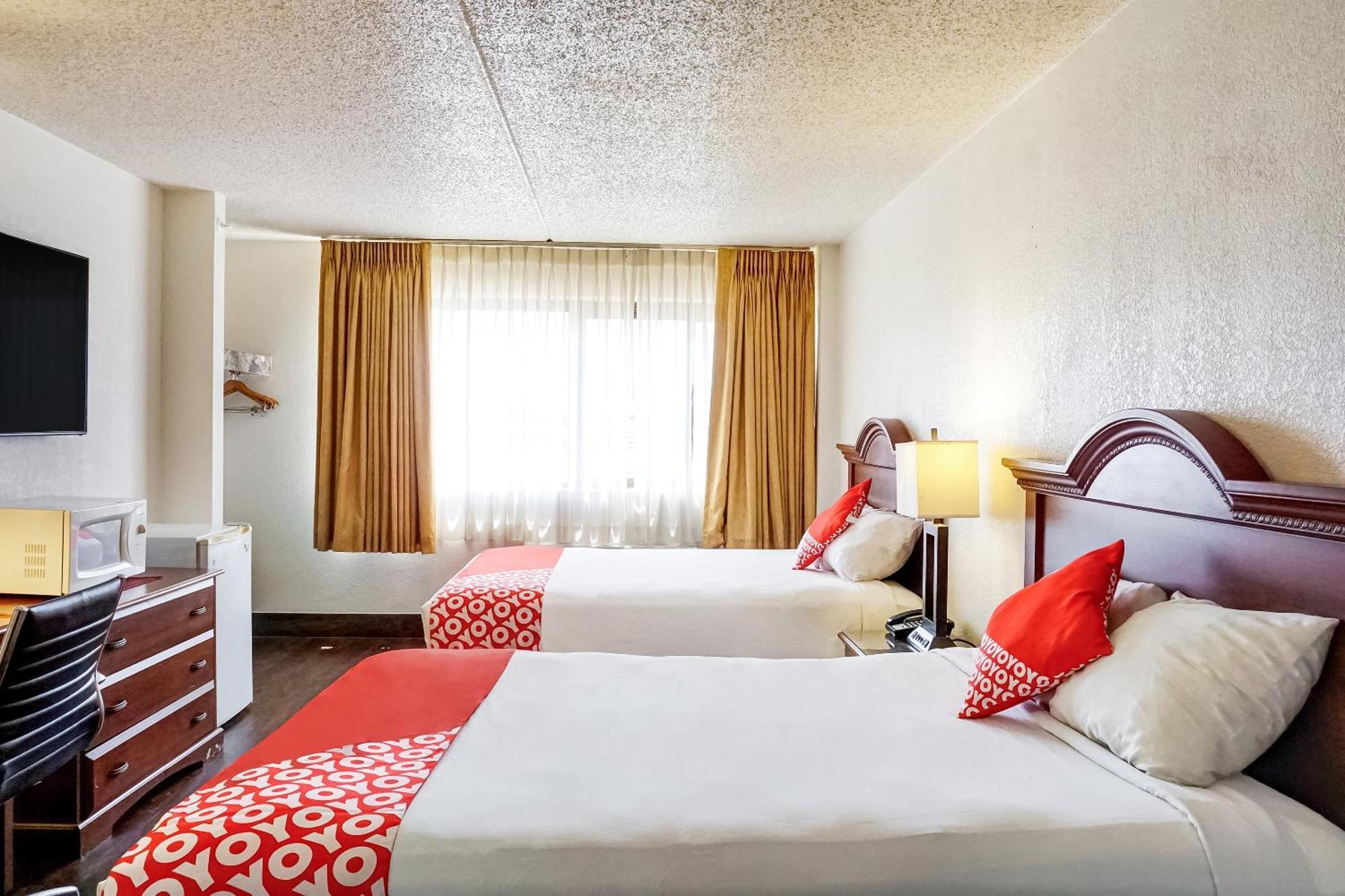Oyo East (adults Only) Hotel